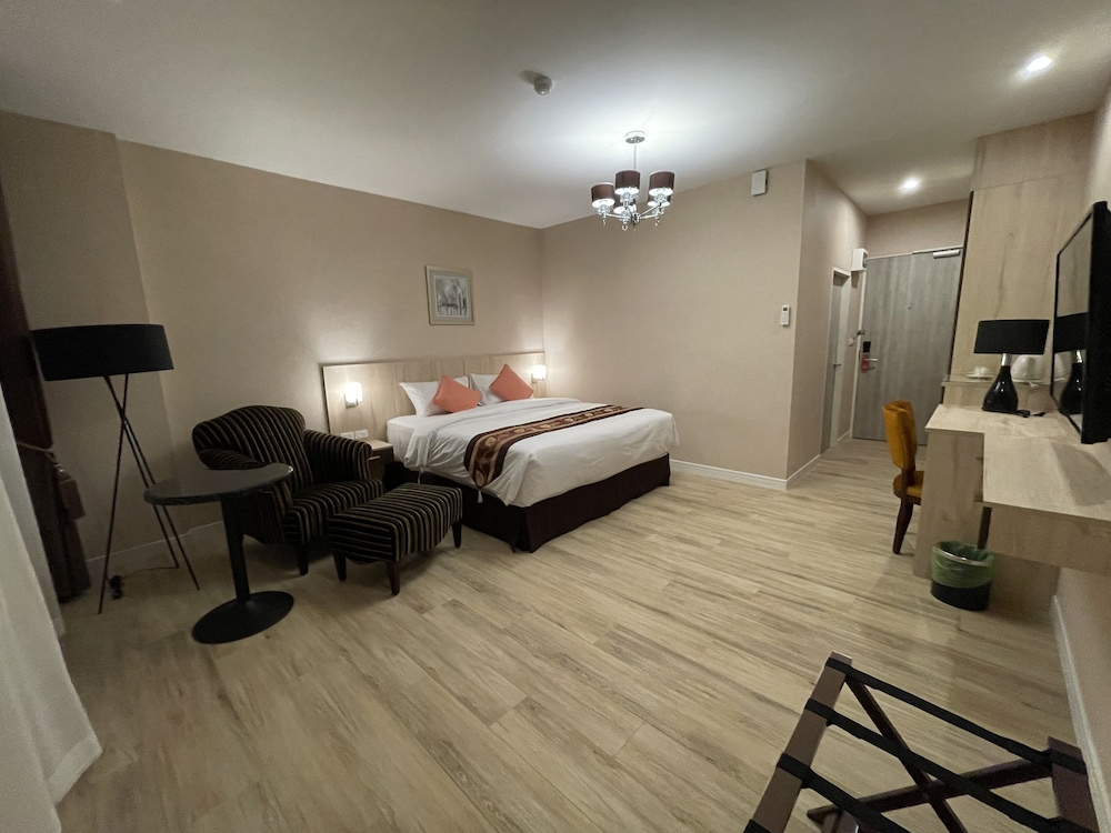 Deluxe Room - Photo 1
