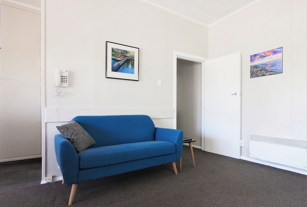 One Bedroom Family Apartment photo 2