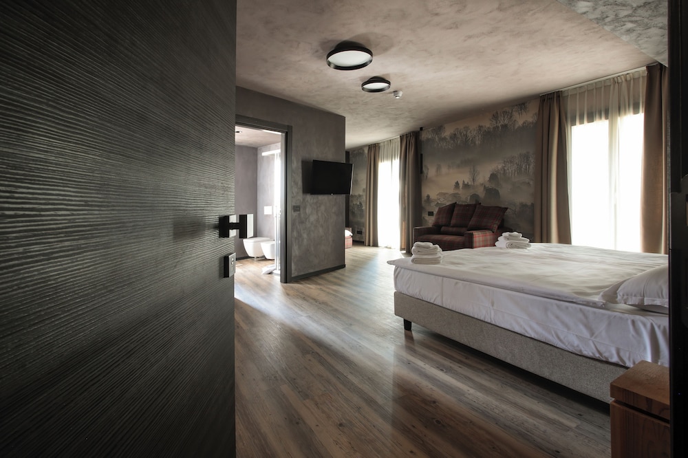 Quadruple Room - Photo 1