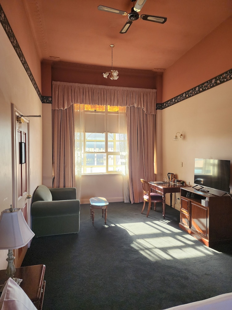 Heritage Queen Room photo 2