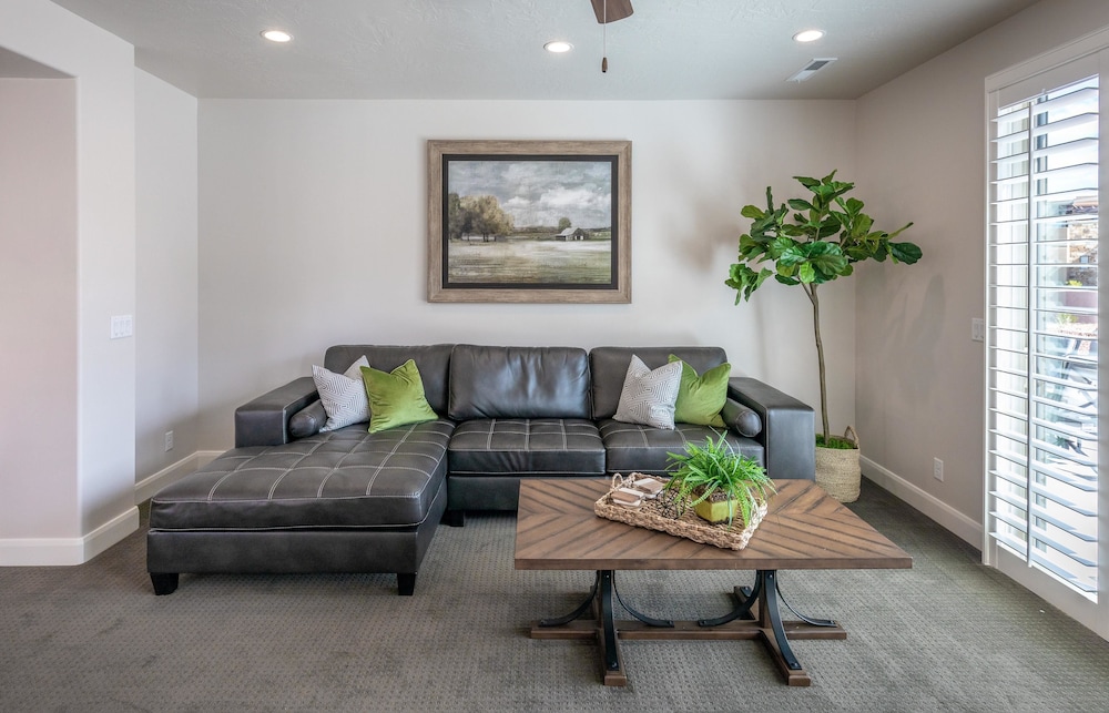 Townhome, Multiple Beds (Southern Hills Escape) photo 3