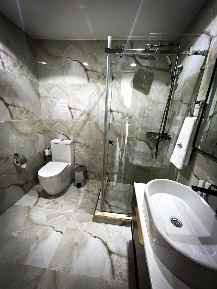 Standard Double Room - Photo 6