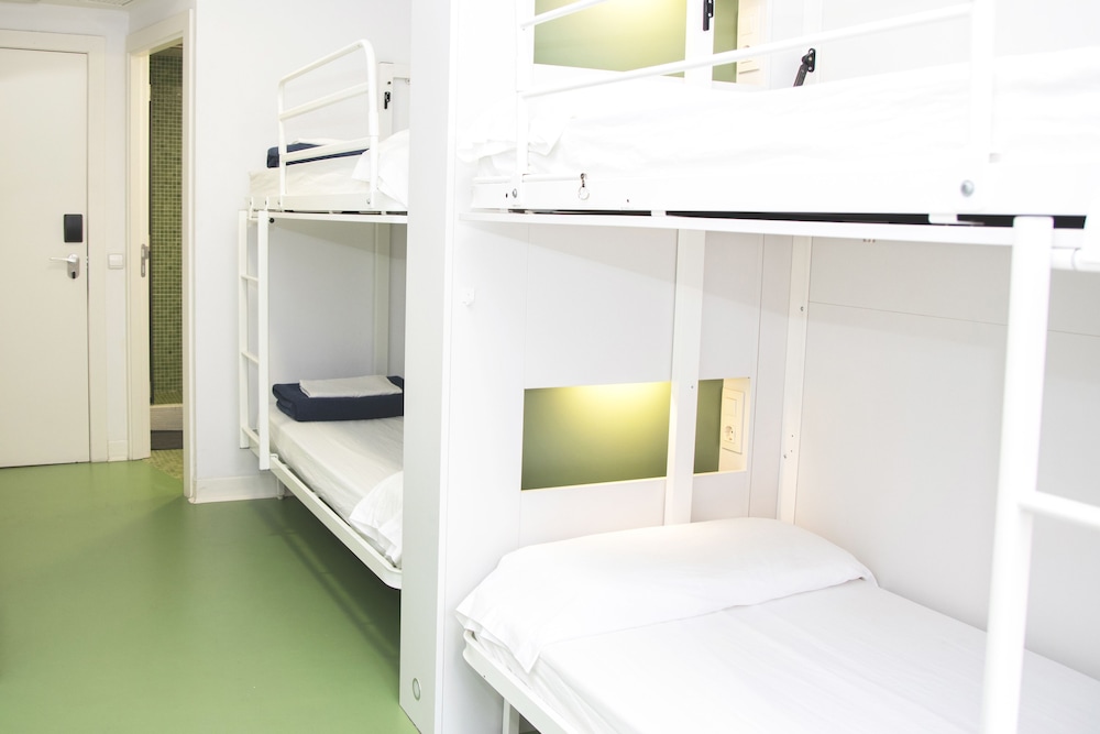 Dormitorio Compartido Estándar, Dormitorio Mixto, Baño Privado (4 personas)