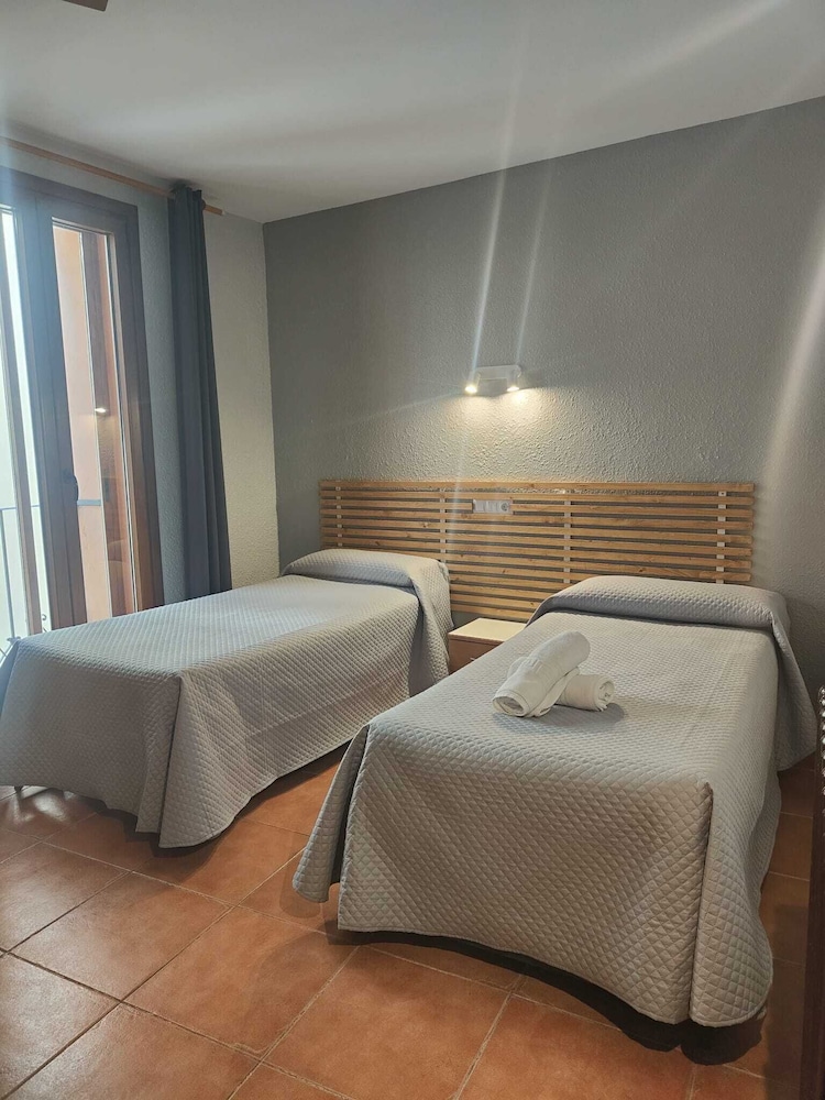 Basic Single Room