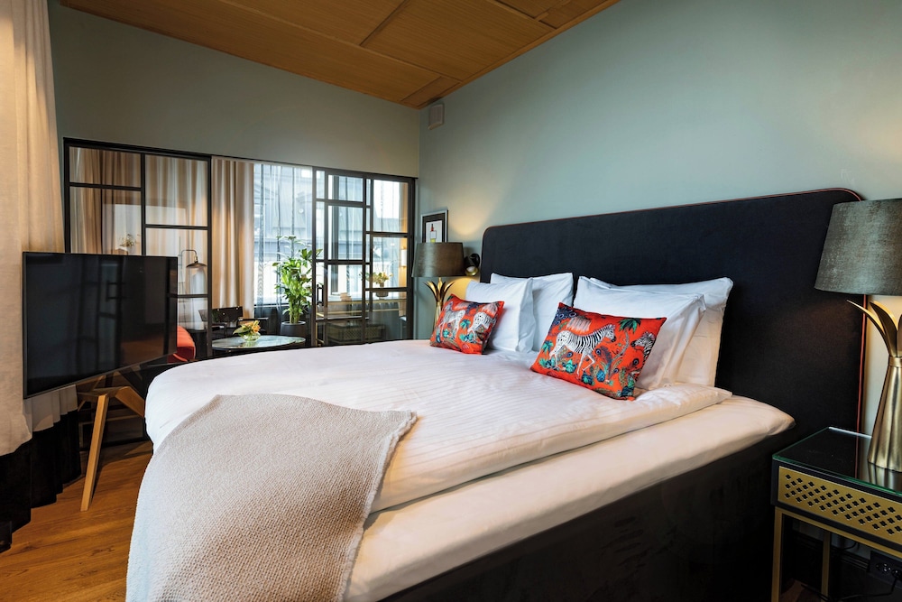 Suite, 1 Bedroom, Corner