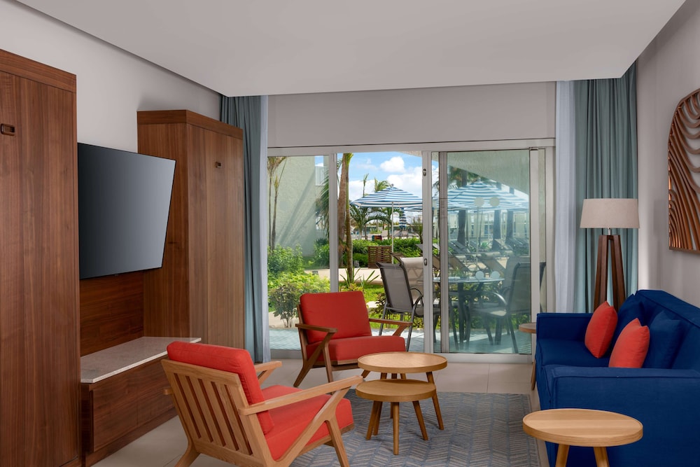 Suite, 1 Bedroom, Patio (Pool) - Photo 5