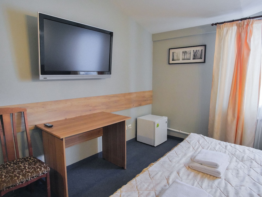 Standard Double or Twin Room photo 3