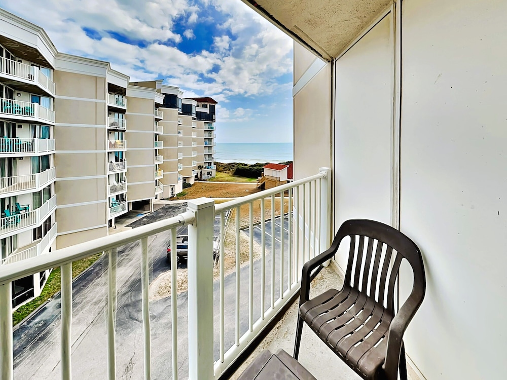 Condo (1 Bedroom) photo 1