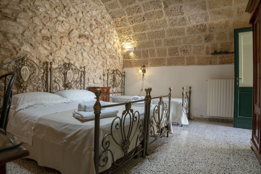 Triple Room - Photo 22