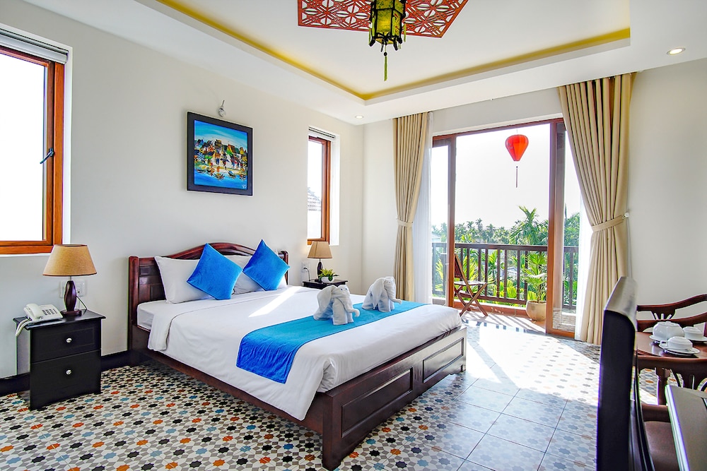 Deluxe Double Room, 1 Double Bed, Bathtub, Garden View