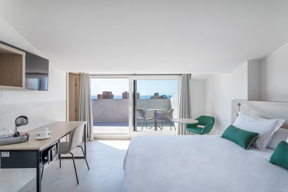 Double Room, Terrace - Photo 3