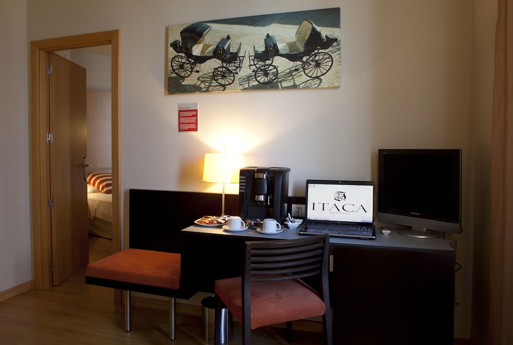 Suite - Photo 5
