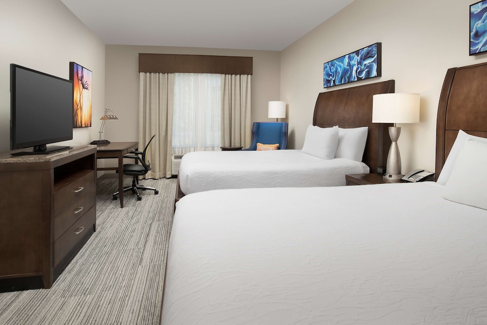 Room, 2 Queen Beds (Drinks & Snacks) photo 2