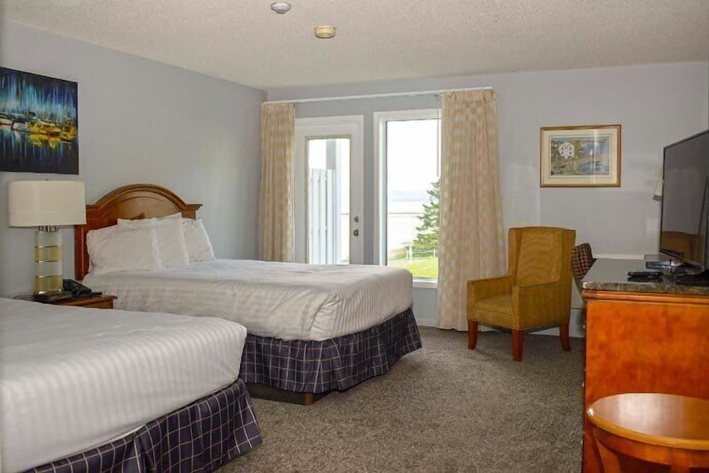 Standard Room, Multiple Beds photo 1