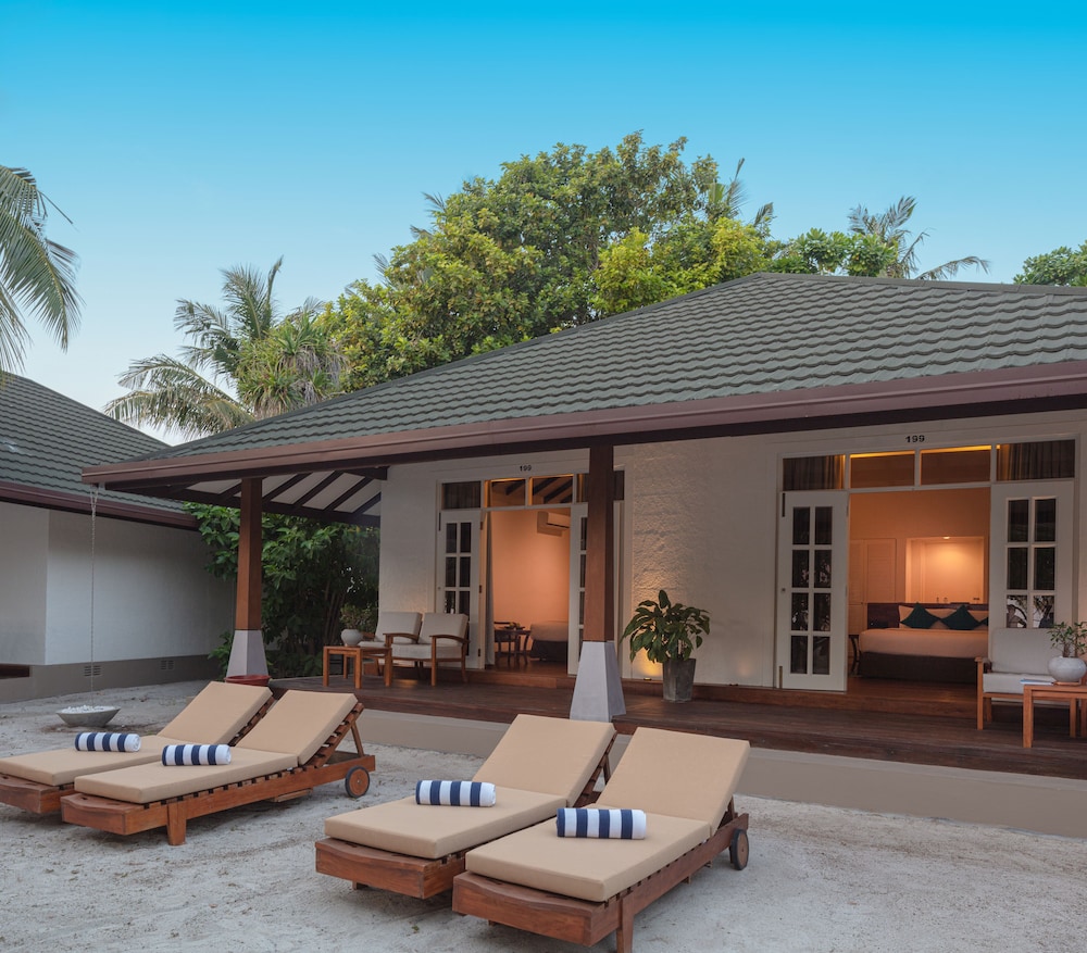 Two Bedroom Deluxe Family Beach Villa with Jacuzzi - Photo 1