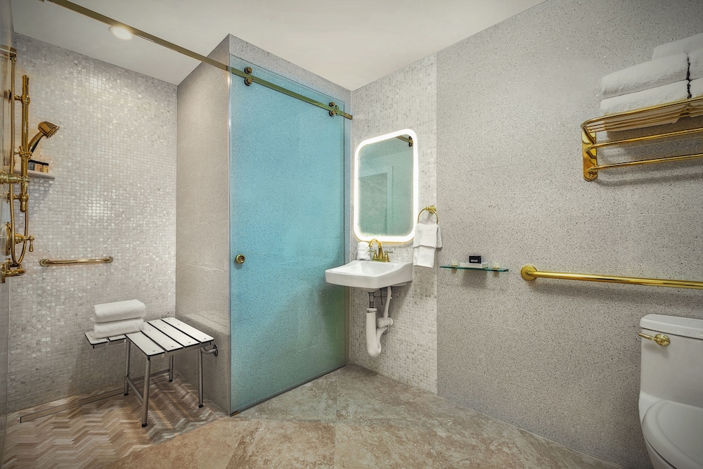 Suite, Multiple Beds, Mobility Accessible (Courtyard) - Photo 5