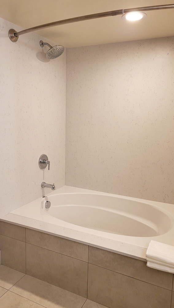 Suite, Multiple Beds, Non Smoking, Jetted Tub (Living Room;With Sofabed) - Photo 7