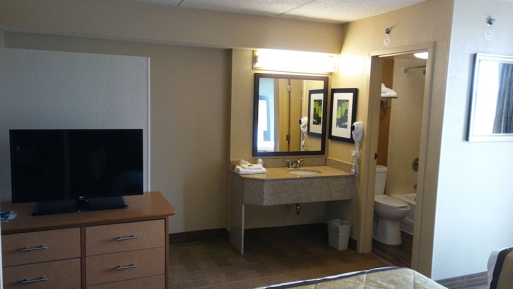 Deluxe Studio, Multiple Beds, Non Smoking photo 2