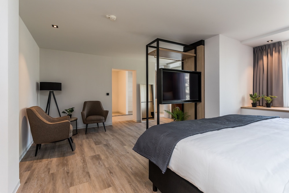 Superior Suite, Accessible
