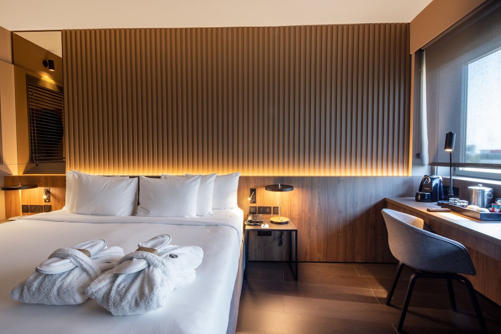 Elite Room