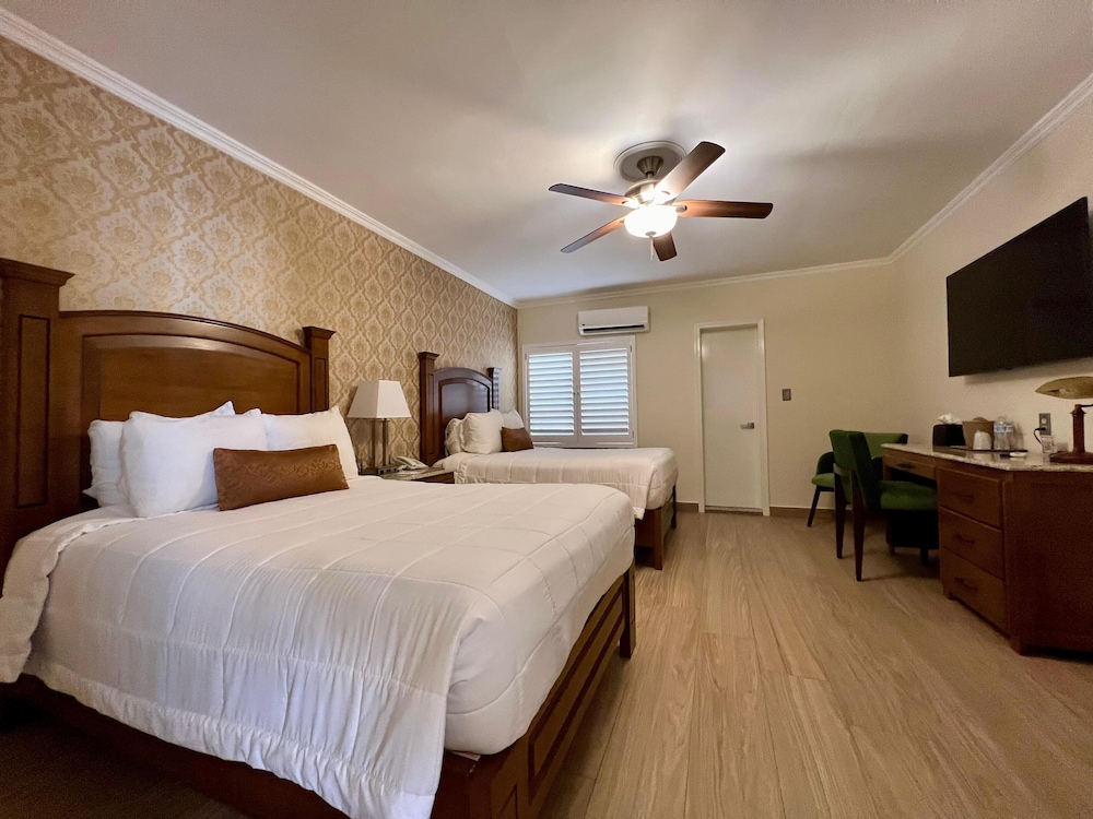 Double Room, 2 Double Beds