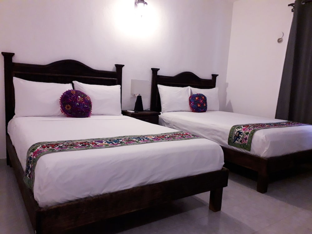Standard Room, 2 Double Beds, Non Smoking photo 2