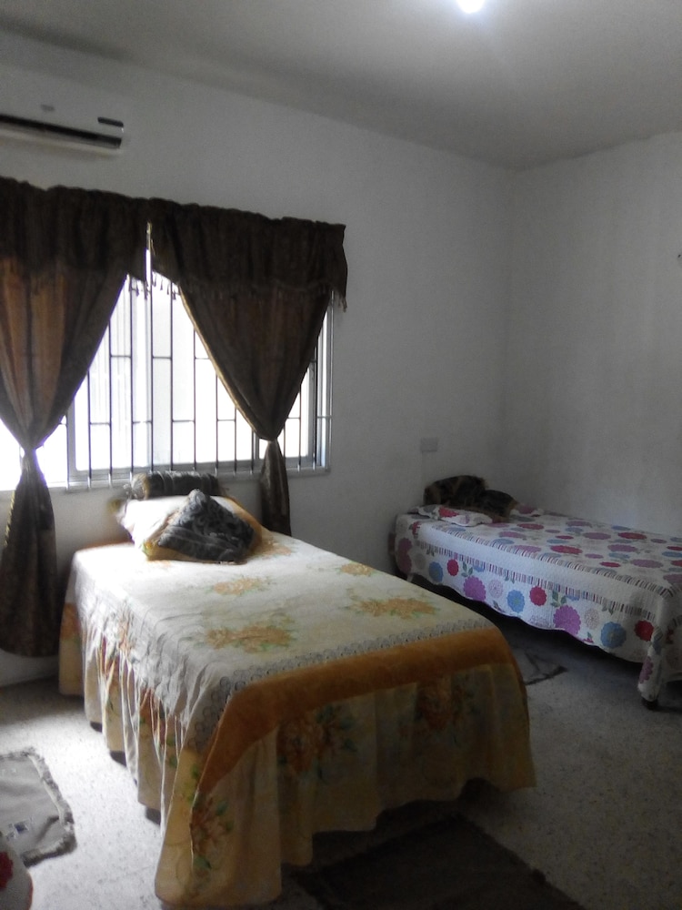 Triple Room, Multiple Beds photo 3