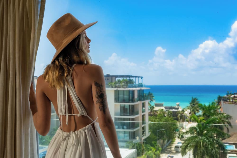 Luxurious Grand Master Suite, Partial Ocean View