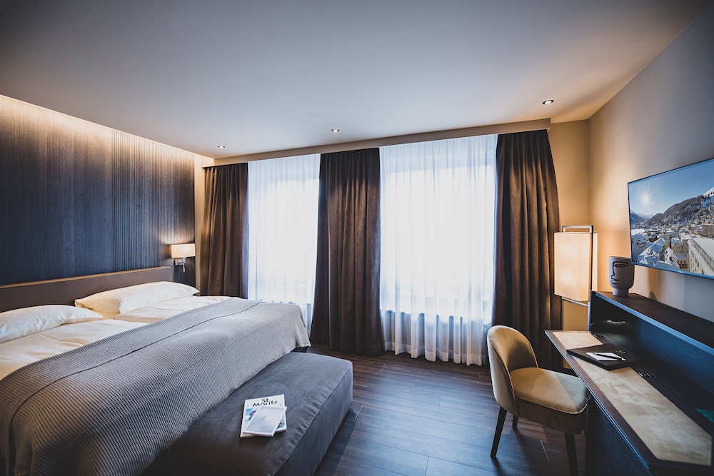 Deluxe Room - Photo 2