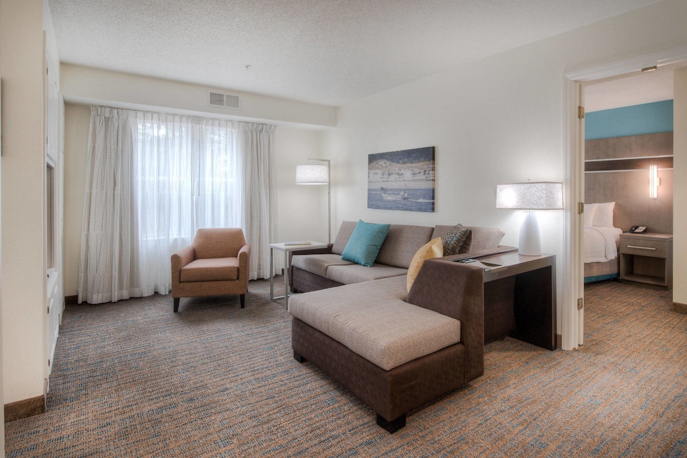 Suite, 1 Bedroom - Photo 6