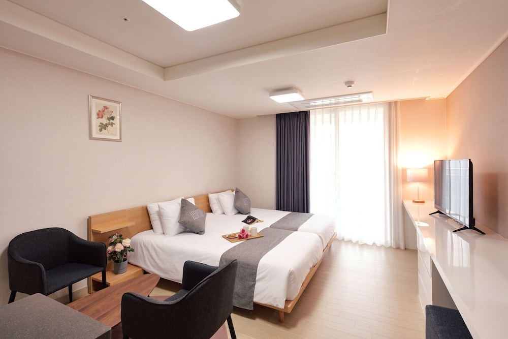 Deluxe Twin Room - Photo 4