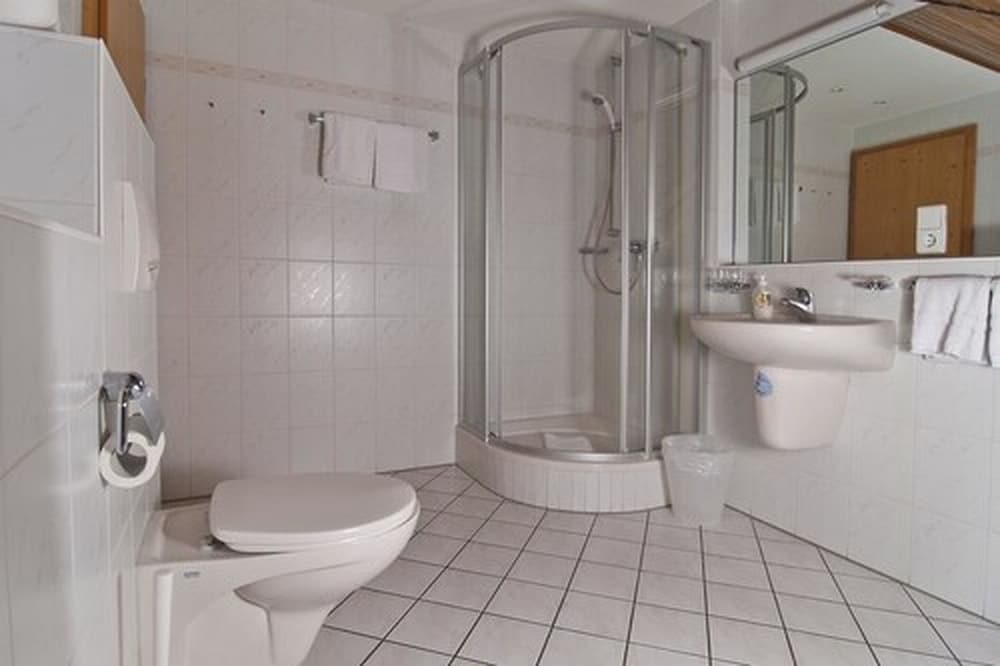 Quadruple Room - Photo 4