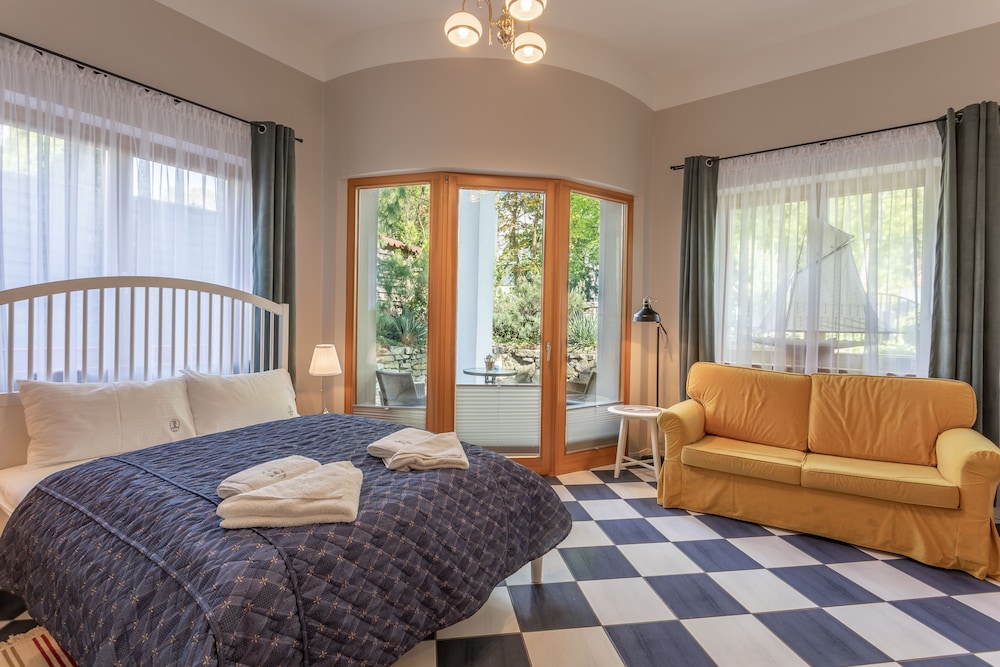 Junior Room, 1 Bedroom, Terrace, Garden View