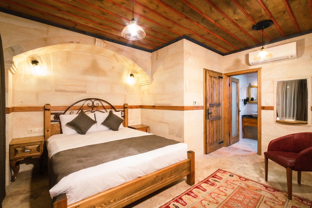 Deluxe Double Room - Photo 1