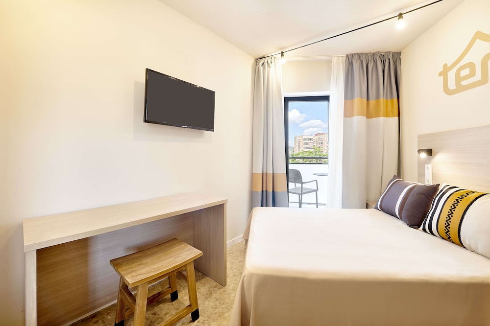 Standard Single Room, Balcony (Bed & Unlimited Brunch) photo 3