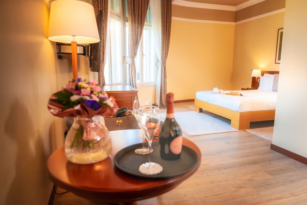 Junior Suite, Park View - Photo 1