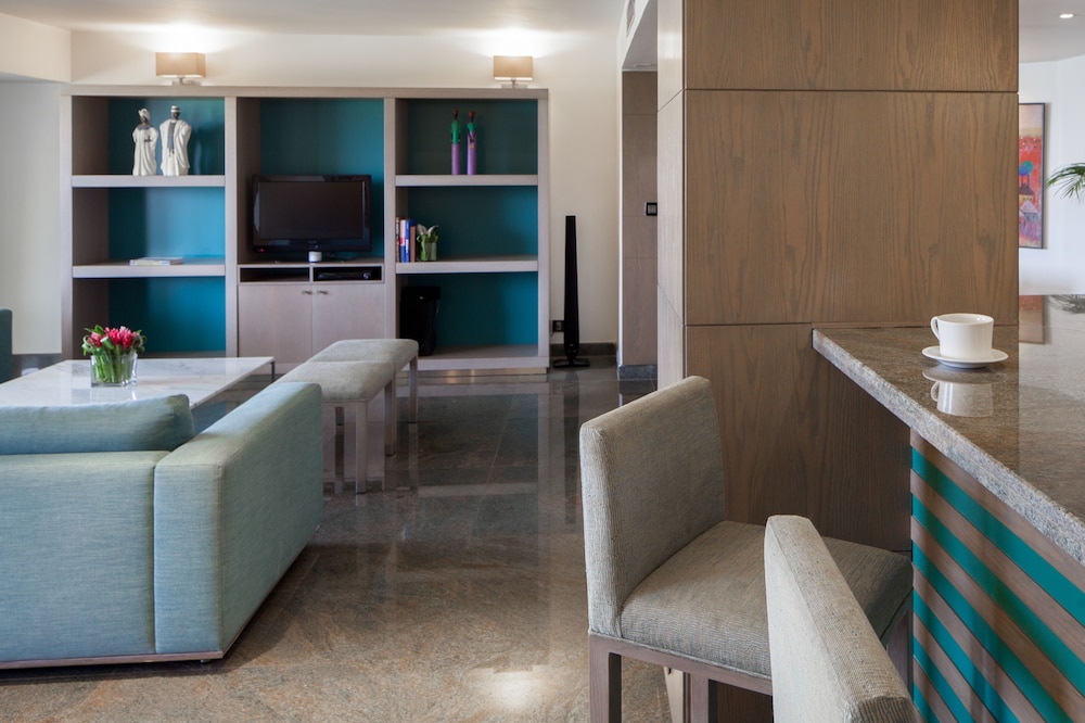 Executive Suite, 1 King Bed, Ocean View (Diplomatic Suites) photo 2
