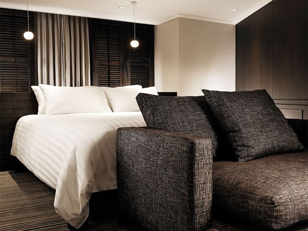 Junior Suite, 1 King Bed photo 3