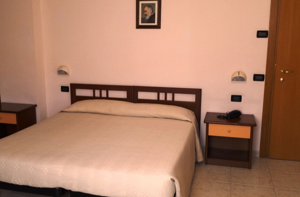Double Room Single Use photo 3