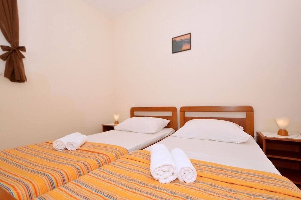 Apartment (Sima - 100m from beach - A3(4+2))