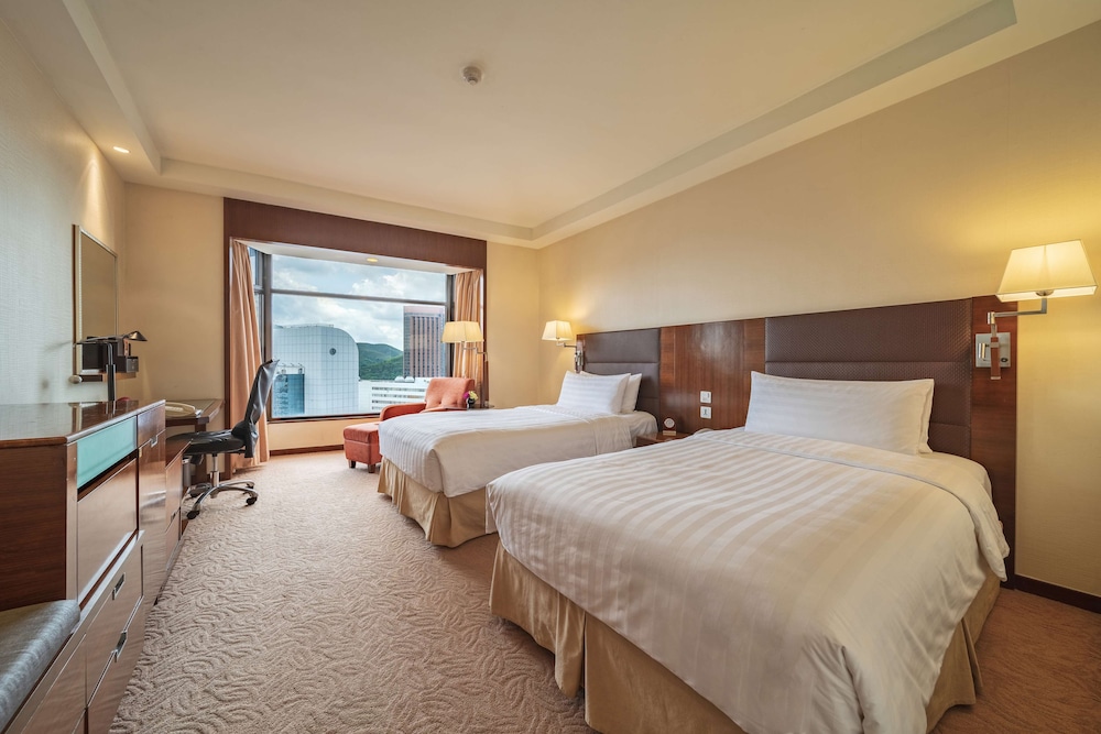 Deluxe Room, 2 Twin Beds photo 3