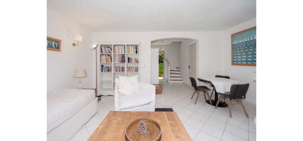 Villa photo 3