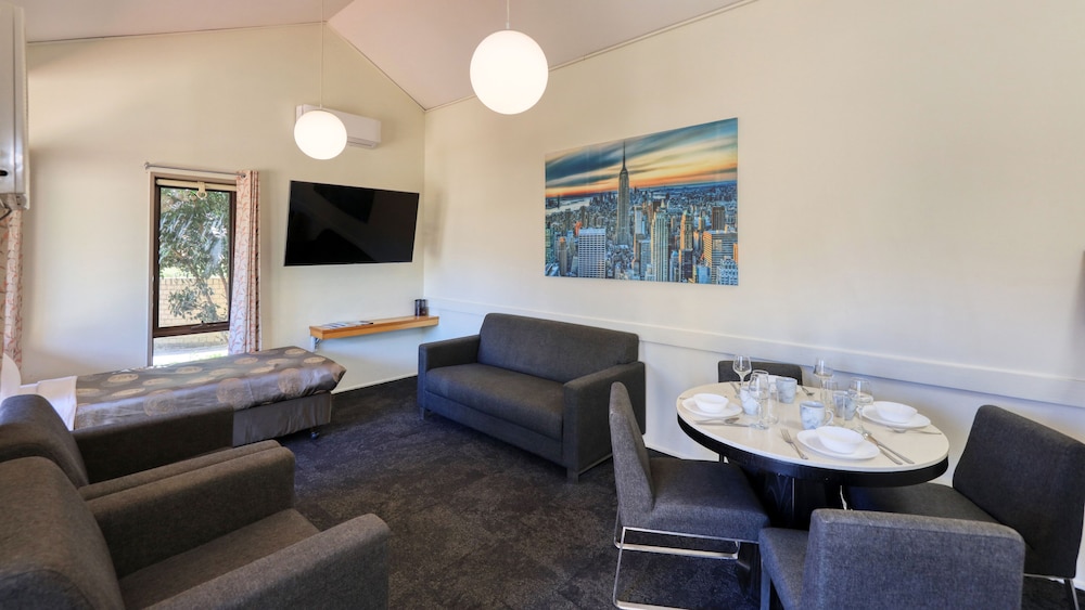 Two Bedroom Apartment photo 2