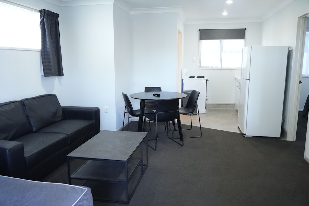 Family Double Room, Multiple Beds, Non Smoking photo 3