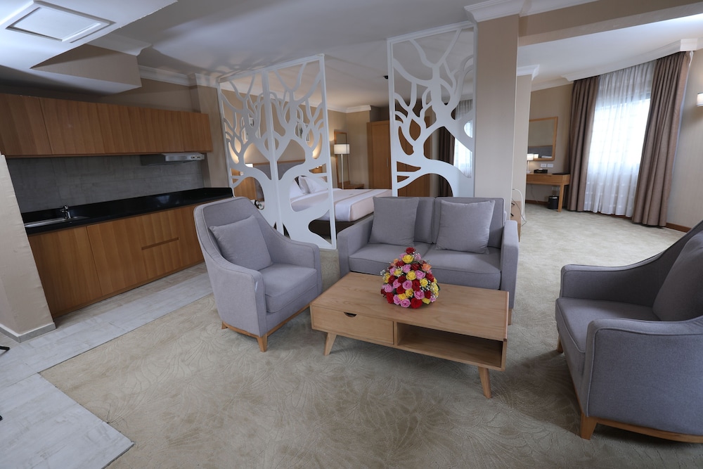Mado Suite photo 3