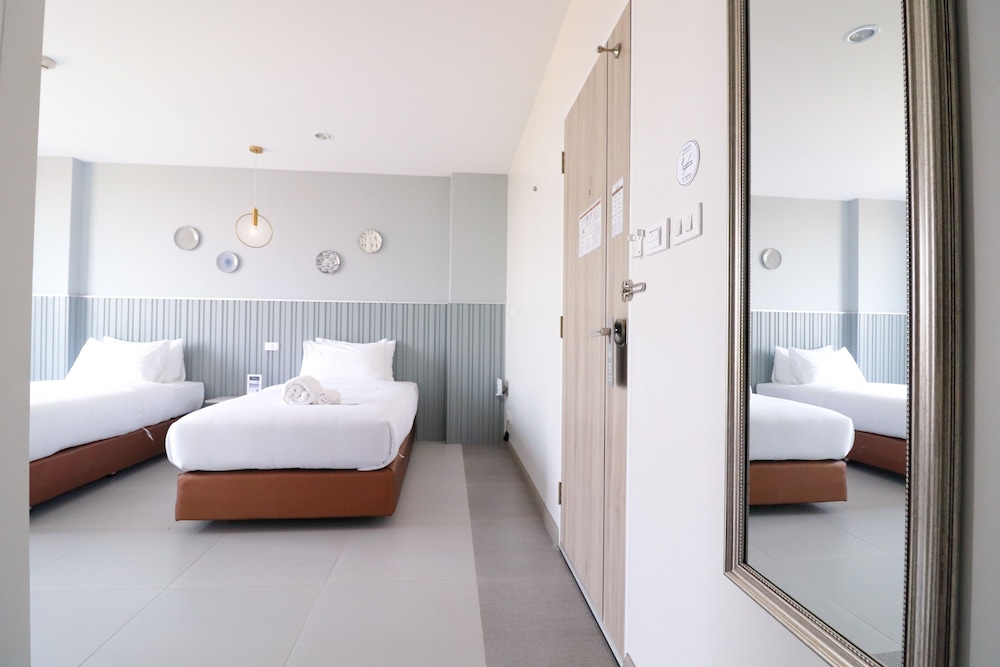 Classic Twin Room - Photo 4