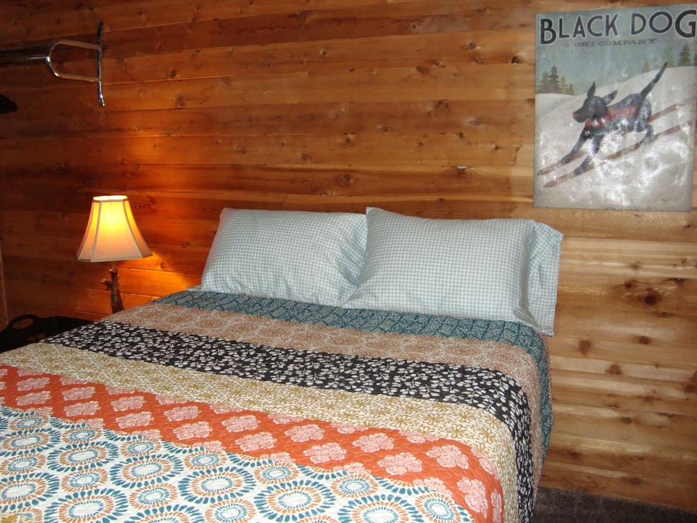 Deluxe Chalet, Multiple Beds, Non Smoking, Hot Tub (Carini Cavern) photo 1