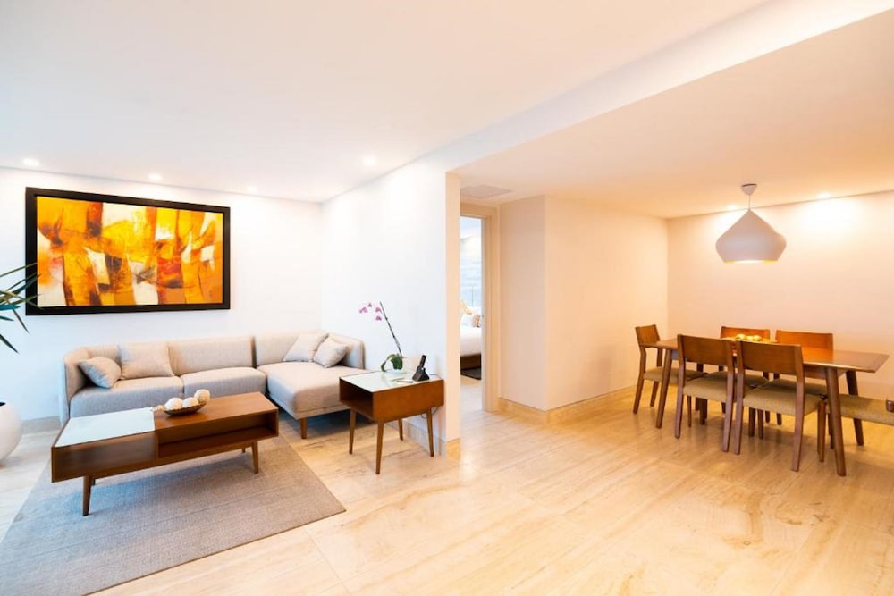 Suite (Imperial) - Photo 2