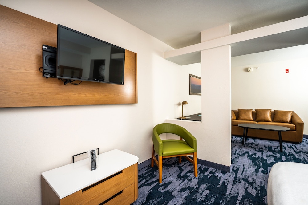 Executive Suite, 1 Bedroom - Photo 3