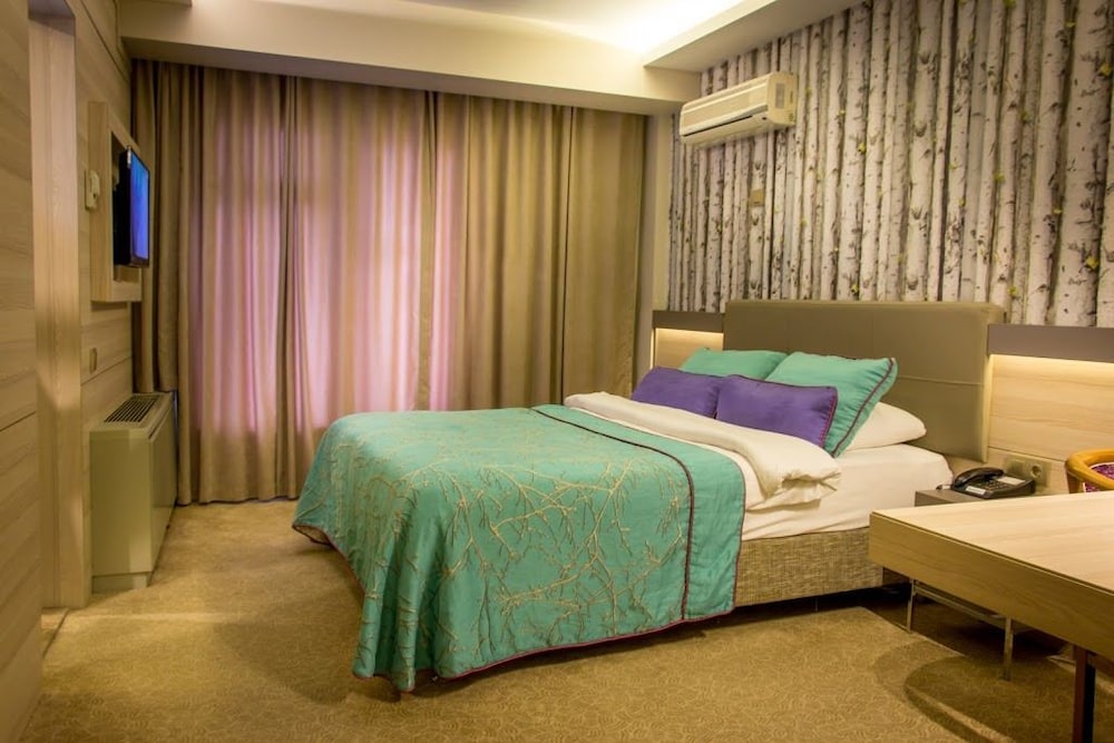 Deluxe Suite, 1 Bedroom, City View